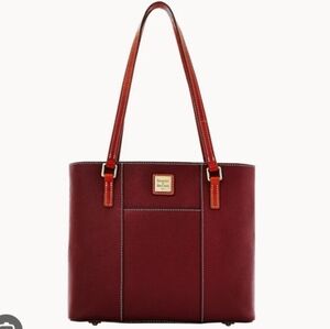 Dooney & Bourke, EUC, Women's, Tote Bag, Zipper Closure, Color Burgundy